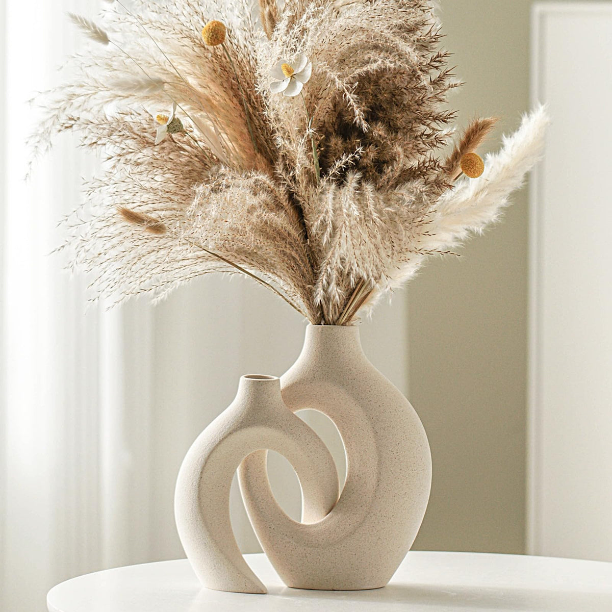 Cream Hollow Ceramic Vase (Set of 2)